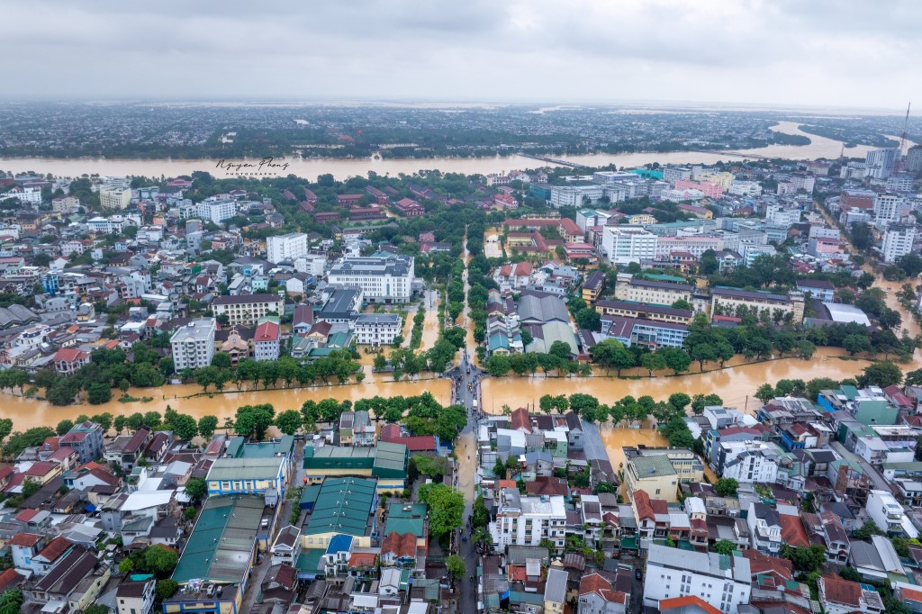 hue_lu lut hue_hue ngap lut_thientai_luluthue_phat giao hue30.jpg